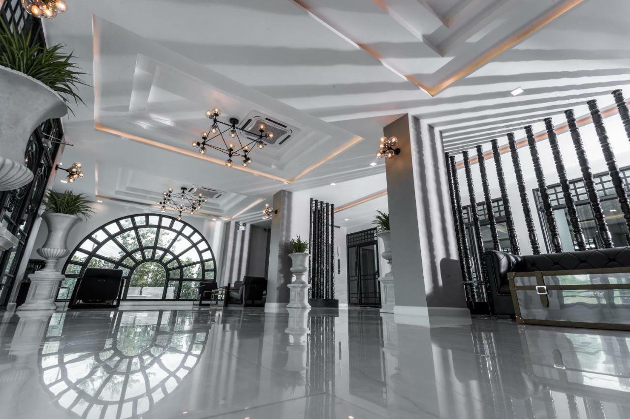 Haus Hotel Udonthani Bagian luar foto