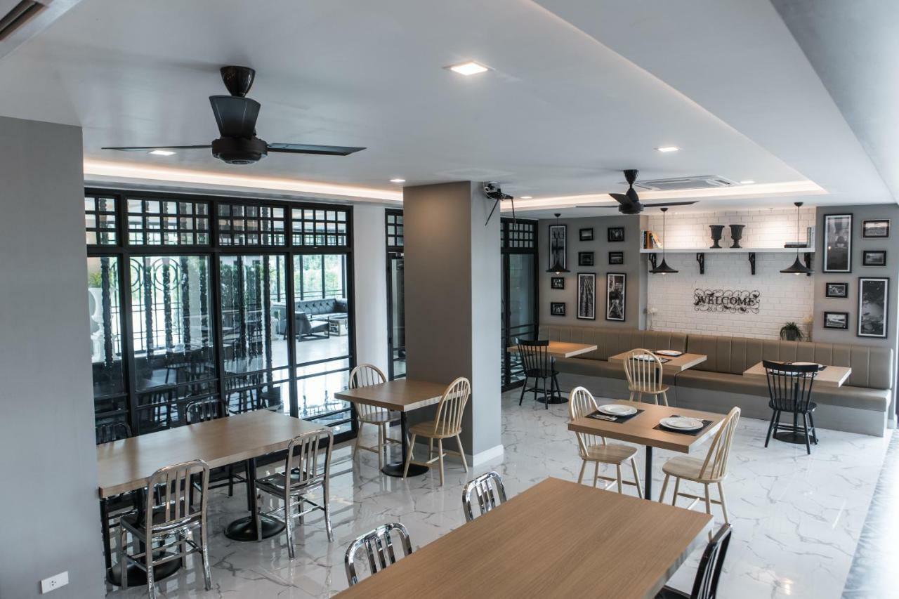 Haus Hotel Udonthani Bagian luar foto